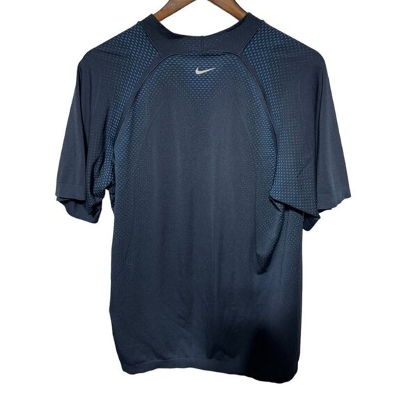 Nike Other - Nike Seamless T-Shirt Blue Size XL
